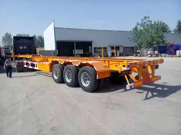 集装箱运输半挂车
